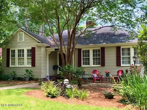 1739 Devine St, Jackson, MS 39202