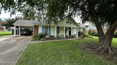 10386 Riggan Dr, Olive Branch, MS 38654