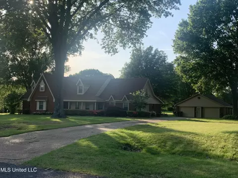 3604 Summerwood Ln, Olive Branch, MS 38654