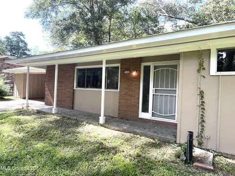 340 Pine Ridge Rd, Jackson, MS 39206