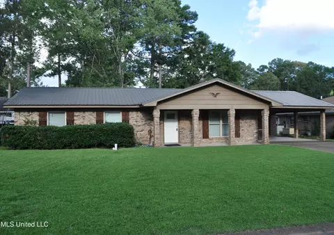 3542 Dale Cir, Pearl, MS 39208