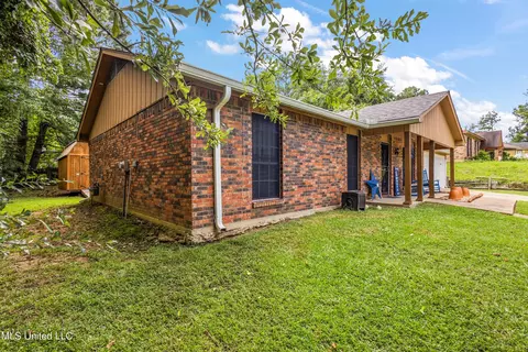 142 Aspen Cv, Jackson, MS 39212 photo 4