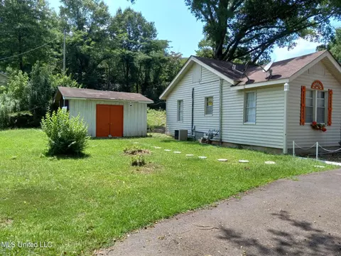 604 S Applegate St, Winona, MS 38967 photo 3