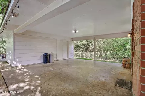 1044 Briarfield Rd, Jackson, MS 39211 photo 17