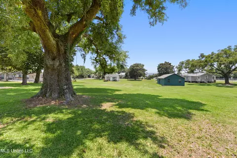 1234 Father Ryan Ave, Biloxi, MS 39530