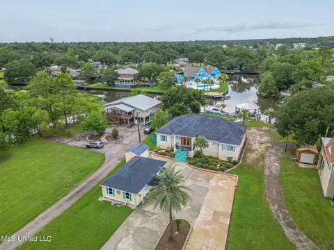 624 W Magnolia St, Gulfport, MS 39507