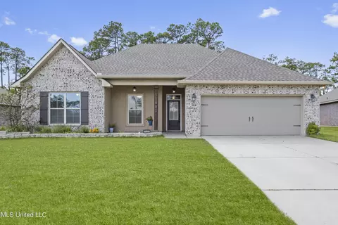 11685 Brookstone Dr, Ocean Springs, MS 39564