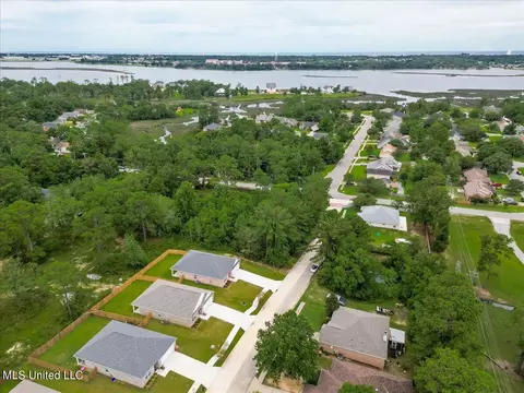 720 Waters View Dr, Biloxi, MS 39532 photo 42