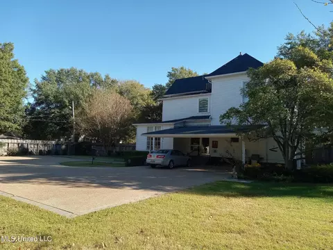 207 E Percy St, Indianola, MS 38751 photo 5