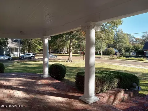 207 E Percy St, Indianola, MS 38751 photo 12
