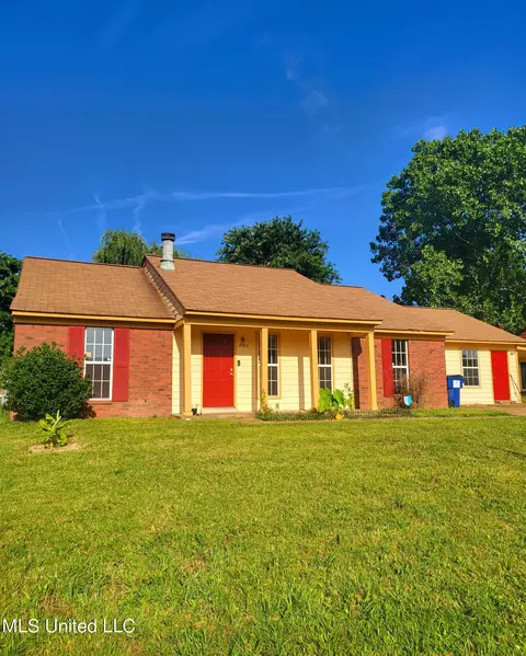 7080 Dunbarton Dr, Horn Lake, MS 38637