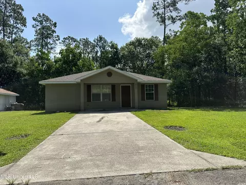 8042 Claiborne St, Bay Saint Louis, MS 39520