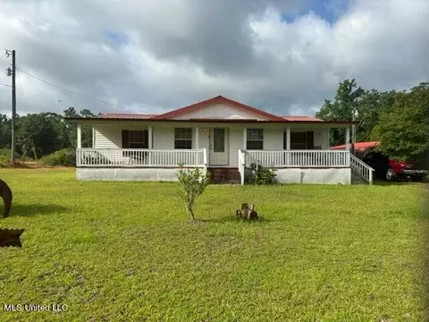 111 Burgetown Rd, Carriere, MS 39426