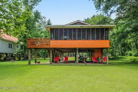 154 Mayhall Dr, Lucedale, MS 39452
