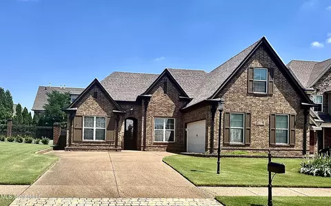 6878 S Dakota Cir, Olive Branch, MS 38654
