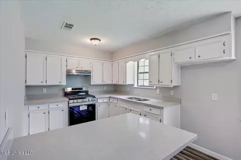 Kitchen - 1491 Steadman Rd, Morton, MS 39117 photo 2 of 3