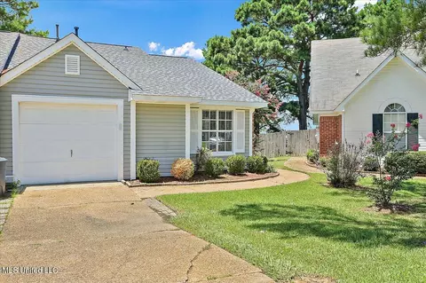 607 Harbor Ridge Dr, Brandon, MS 39047