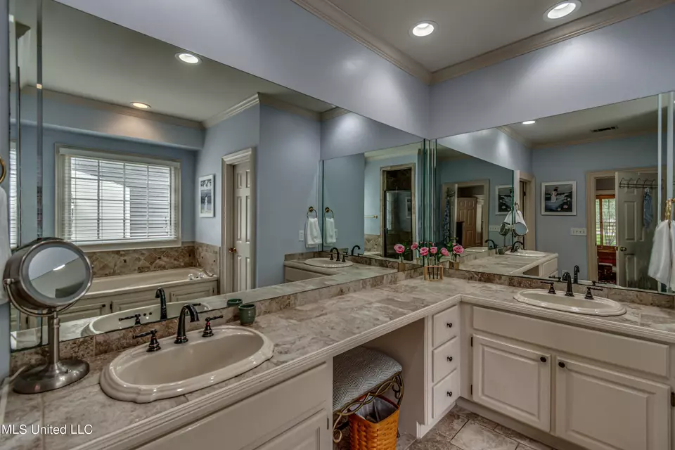  108 Muscadine Hl, Madison, MS 39110 photo 29