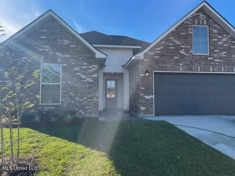 18085 Evergreen Dr, Gulfport, MS 39503