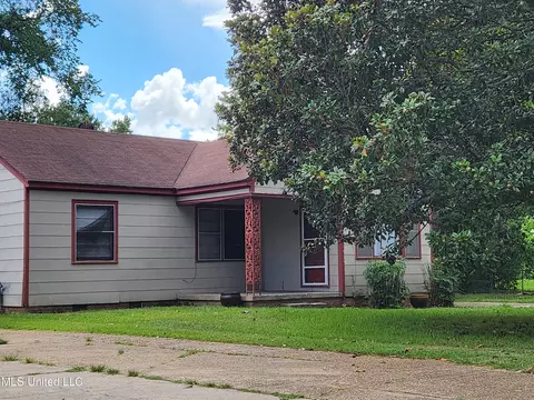 1244 Magnolia Ave, Natchez, MS 39120