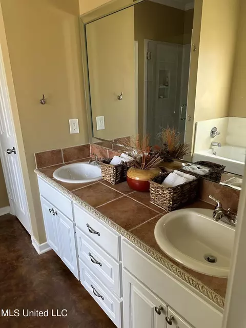 228 E Pinebrook Dr, Brandon, MS 39047 photo 19