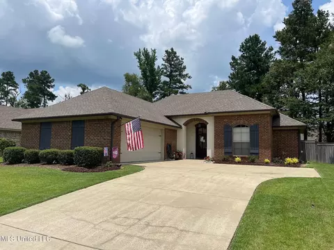 910 Timberton Dr, Pearl, MS 39208