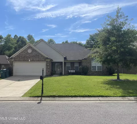 8667 Bonfire Dr, Southaven, MS 38671
