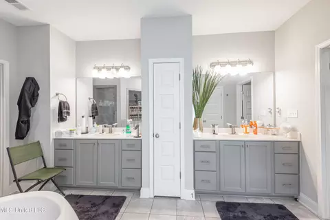 8212 Jack Thomas Cv, Olive Branch, MS 38654 photo 15
