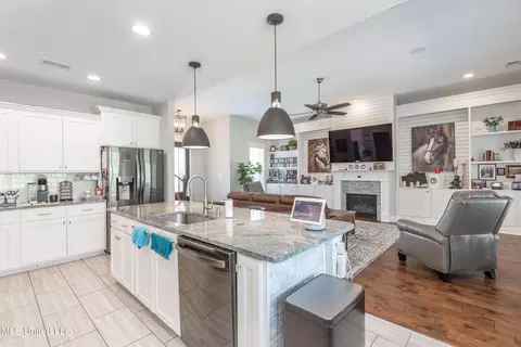 8212 Jack Thomas Cv, Olive Branch, MS 38654 photo 9