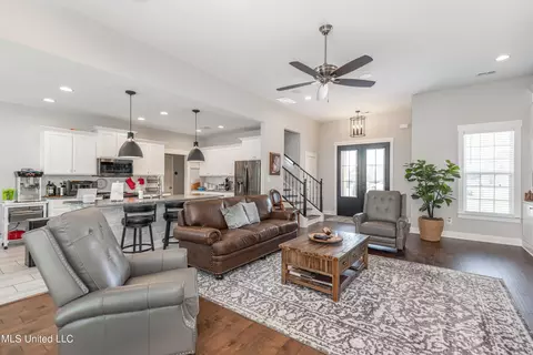 8212 Jack Thomas Cv, Olive Branch, MS 38654 photo 3