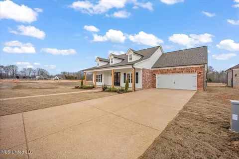 7560 Crosswinds Blvd, Hernando, MS 38632