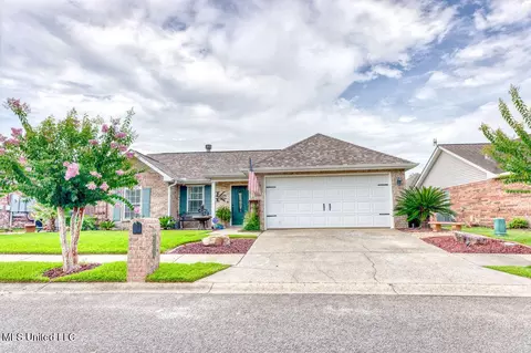 14321 Williamsburg Dr, Gulfport, MS 39503
