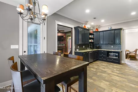 Kitchen - 131 Sandstone Rdg, Lucedale, MS 39452 photo 3 of 4