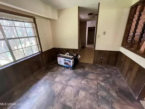 3405 Forest Hill Rd, Jackson, MS 39212 photo 2