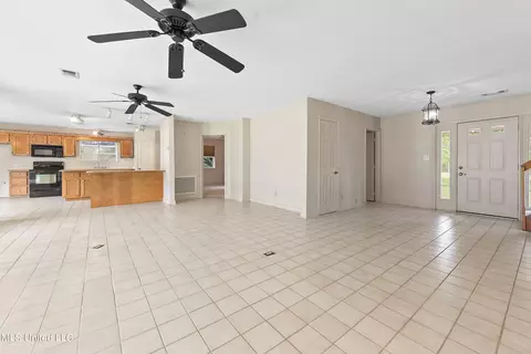 5000 Six S Dr, Picayune, MS 39466 photo 6