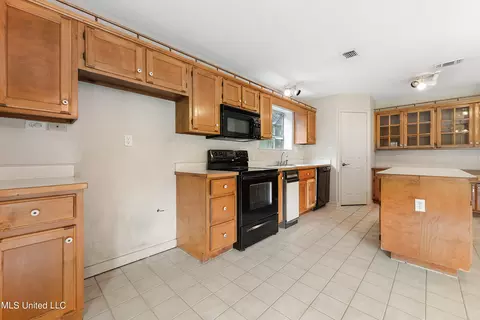 5000 Six S Dr, Picayune, MS 39466 photo 11