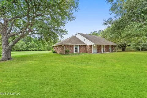 5000 Six S Dr, Picayune, MS 39466 photo 5