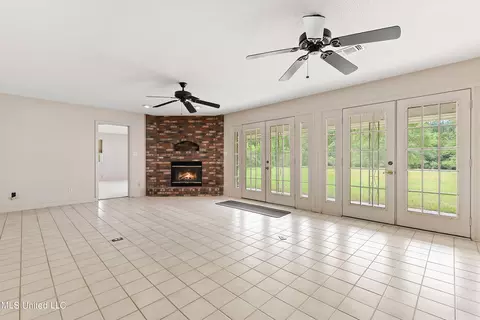 5000 Six S Dr, Picayune, MS 39466 photo 8