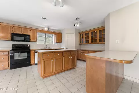 5000 Six S Dr, Picayune, MS 39466 photo 10