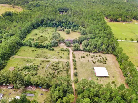 5000 Six S Dr, Picayune, MS 39466 photo 2