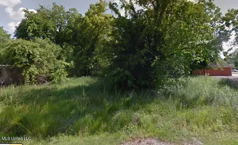 129 W 16th St, Laurel, MS 39440 photo 1