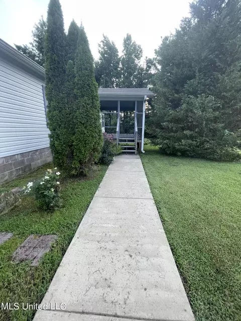 5970 Compress Rd, Como, MS 38619 photo 2