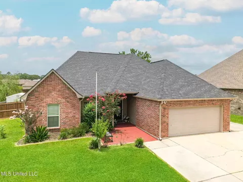 16950 Desmare St, Gulfport, MS 39503