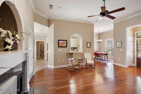 208 Eastside Ln, Brandon, MS 39047 photo 7