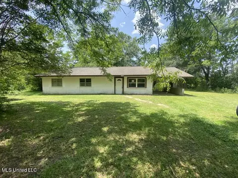 11129 Vidalia Rd, Pass Christian, MS 39571