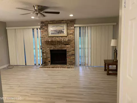231 Highpoint Dr #231, Diamondhead, MS 39525 photo 8