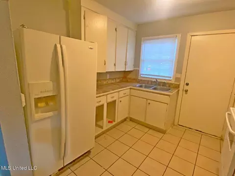 367 Iroquois Ave, Jackson, MS 39206 photo 3