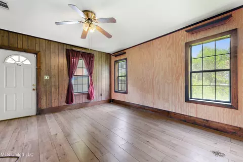 103 N Third St, Wiggins, MS 39577 photo 3