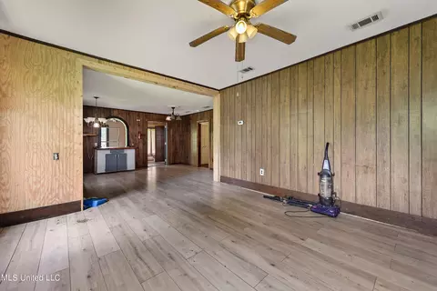 103 N Third St, Wiggins, MS 39577 photo 5