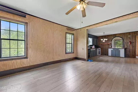 103 N Third St, Wiggins, MS 39577 photo 4